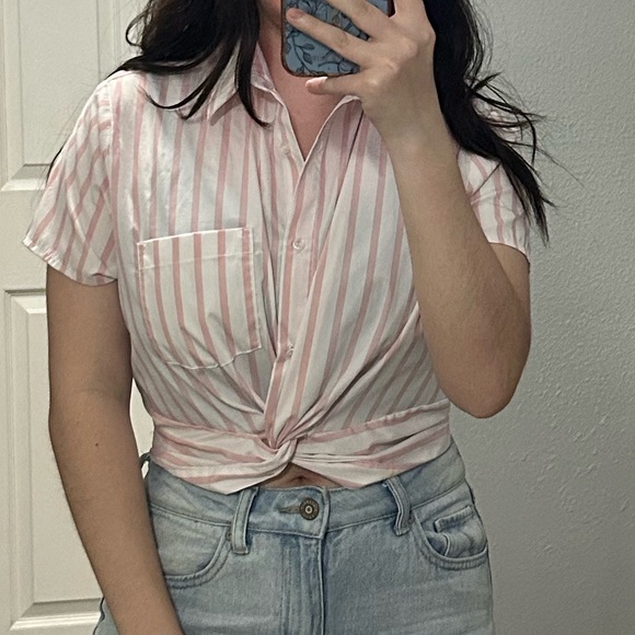 Chocolate Pink Front Twist Striped Summer Crop Top Size Medium - Picture 4 of 4